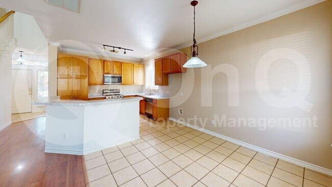 Foto del edificio - 1716 Rosenborough Ln S