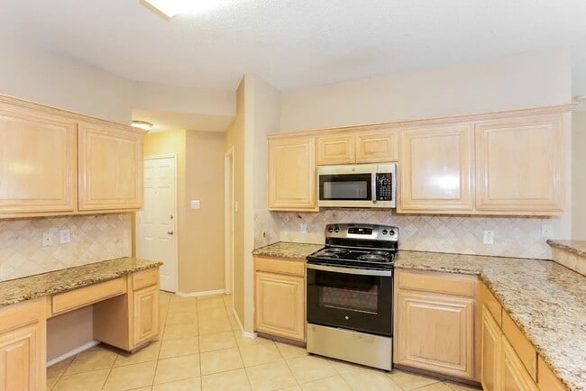 Foto del edificio - 2600 Treeview Dr