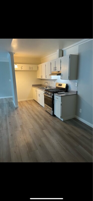 Foto del edificio - 6928 Woodley Ave