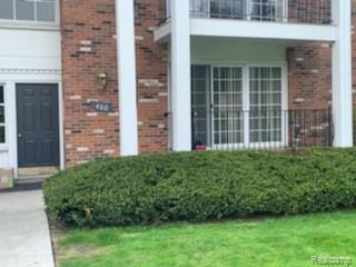 480 N Fox Hills Dr Unit 2, Bloomfield Hills, MI 48304 - Condo for Rent