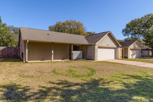 Foto del edificio - 4905 Woodway Ave