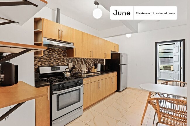 Building Photo - Room in Shared 2 bed/2 bath home