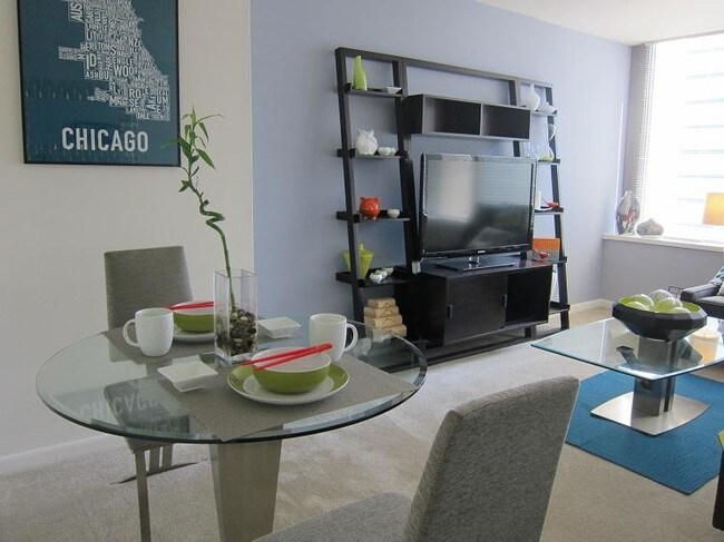 Foto del edificio - 323 E Ontario St