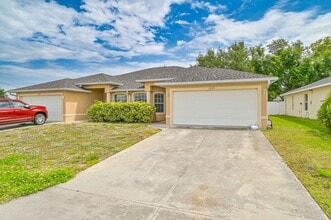 Building Photo - 1226 SE 6th St