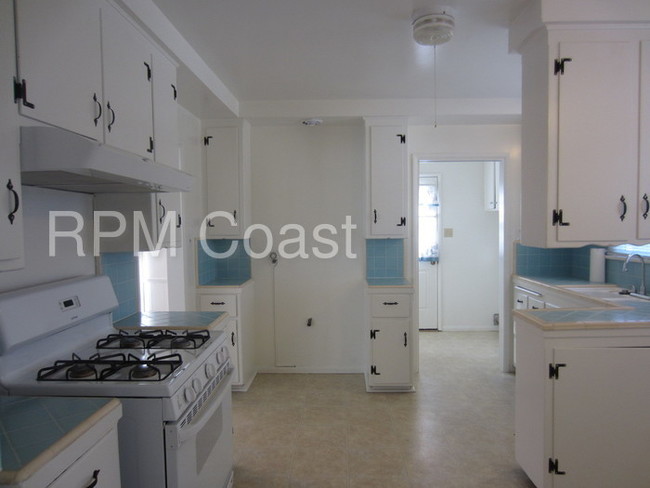 Foto del edificio - 218 N Evergreen St