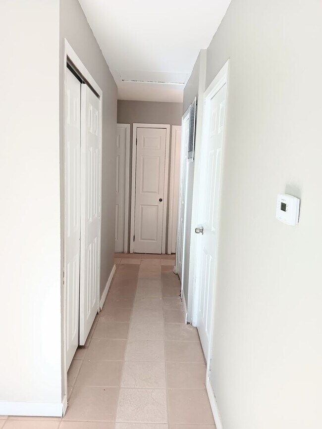 Foto del edificio - Spacious & Stylish 4-Bedroom Home