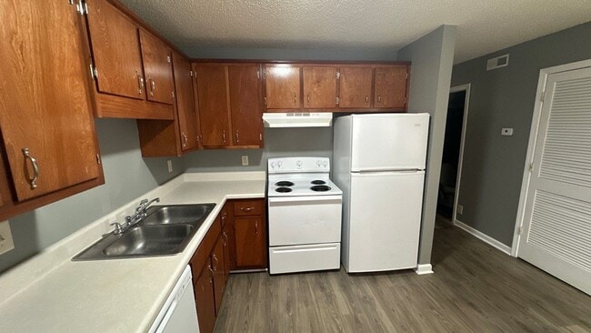Building Photo - 2817 Cobalt Dr