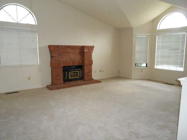 Foto del edificio - 3706 Mt Ashland Ave