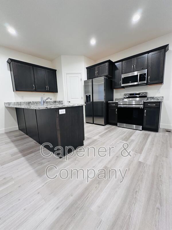 Building Photo - 225 W 950 S