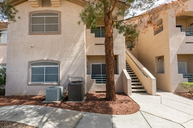 Foto del edificio - CUTE AND COZY 1 BEDROOM UNIT WITH TONS OF UPGRADES*COMMUNITY AMENITIES*