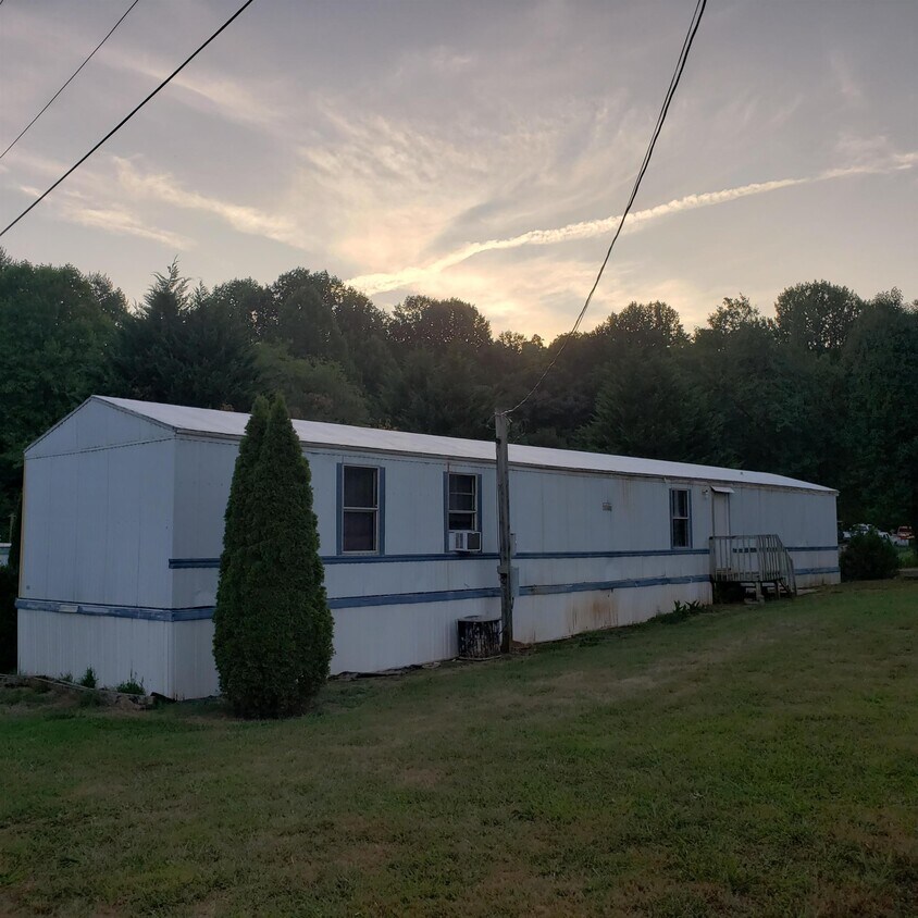 277 Iotla Valley Park Rd, Franklin, NC 28734 House Rental in Franklin