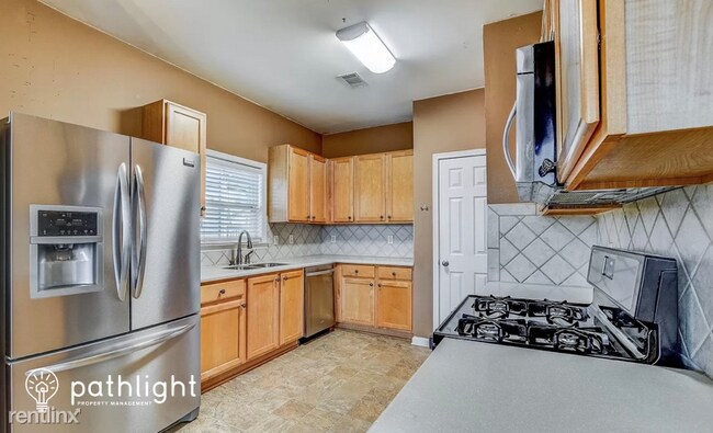 Building Photo - 3 br, 2 bath House - 4235 Vinca Way UNIT