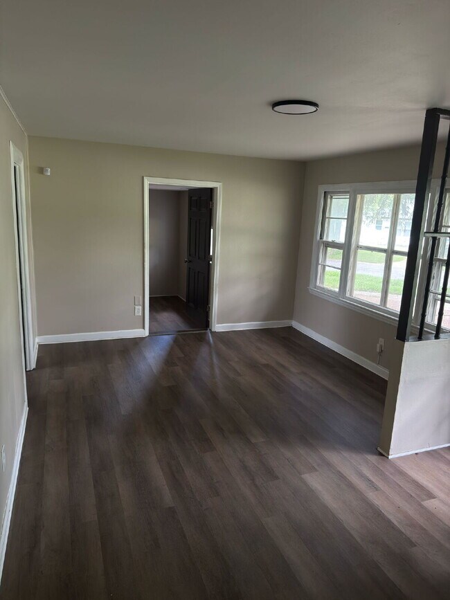 Foto del edificio - Charming 4-Bedroom Home in Florissant – Co...