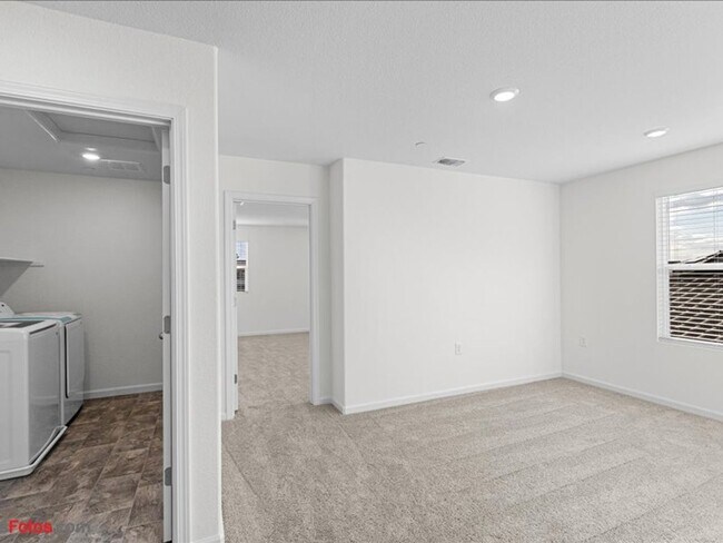 Foto del edificio - **** MOVE IN SPECIAL- 1/2 OFF FIRST MONTH RENT ****