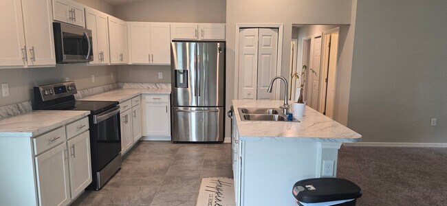 Foto del edificio - Welcome to your new home in Chapel Creek!