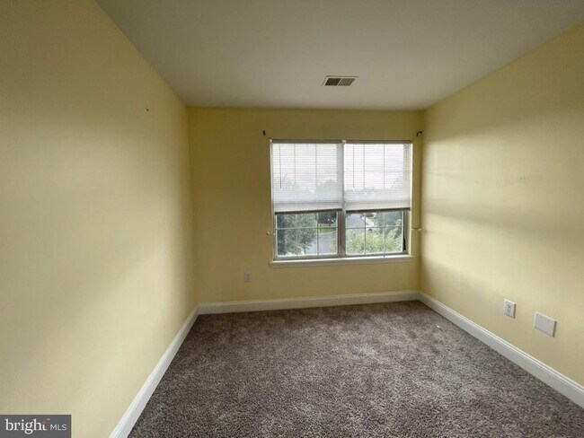 Foto del edificio - 7180 Oberlin Cir