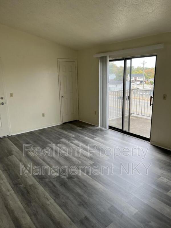 Building Photo - 911 Amhurst Dr