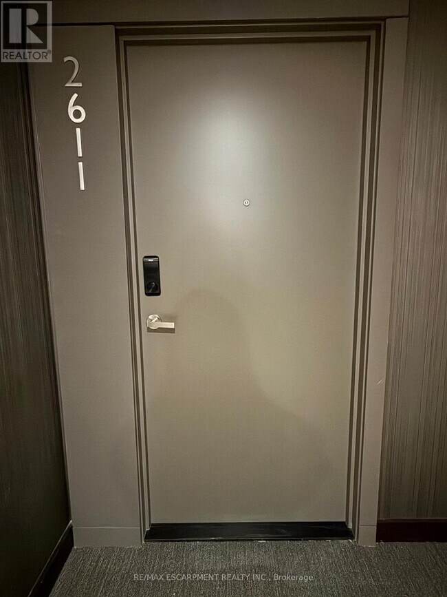 Photo du bâtiment - 448 Burnhamthorpe Rd W