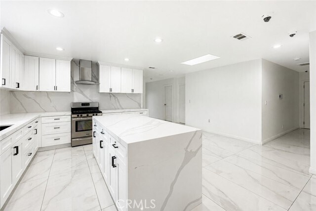 Foto del edificio - 7035 Calhoun Ave