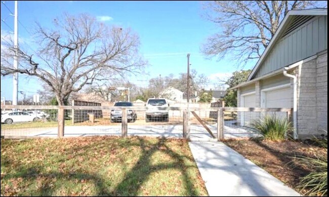 Foto del edificio - 1415 Newfield Ln