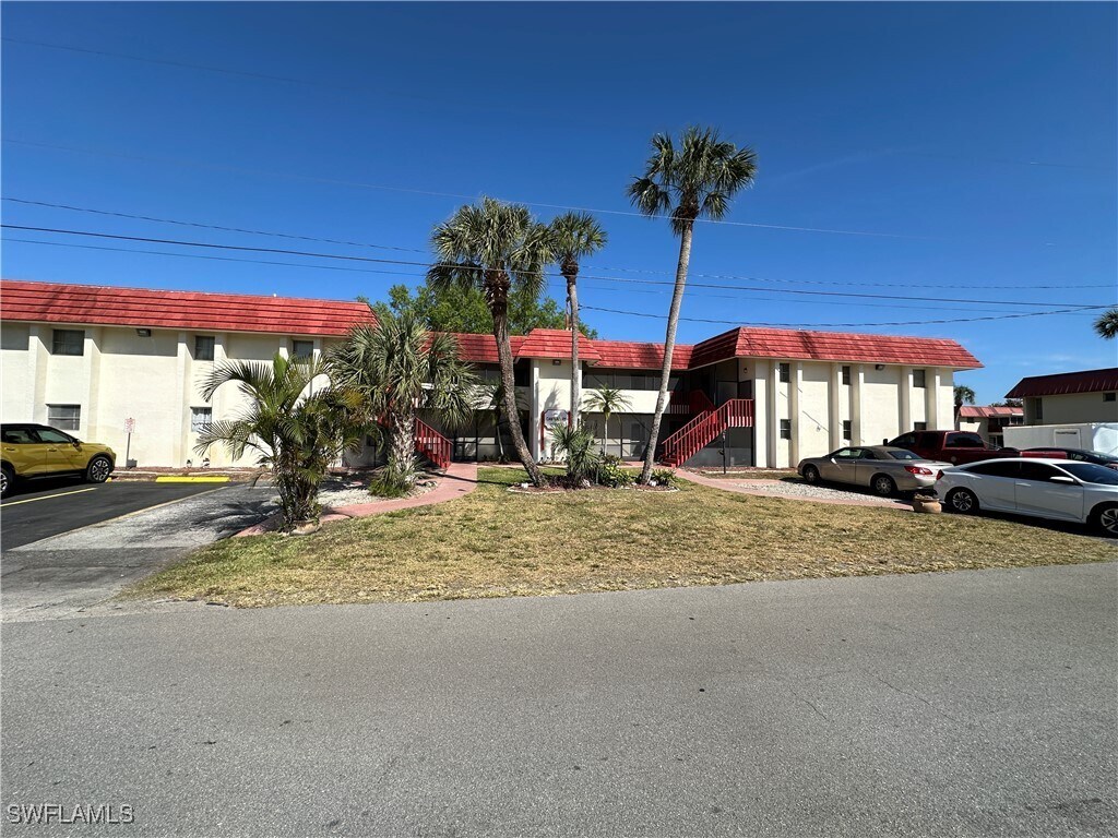 Primary Photo - 1376 Archer St