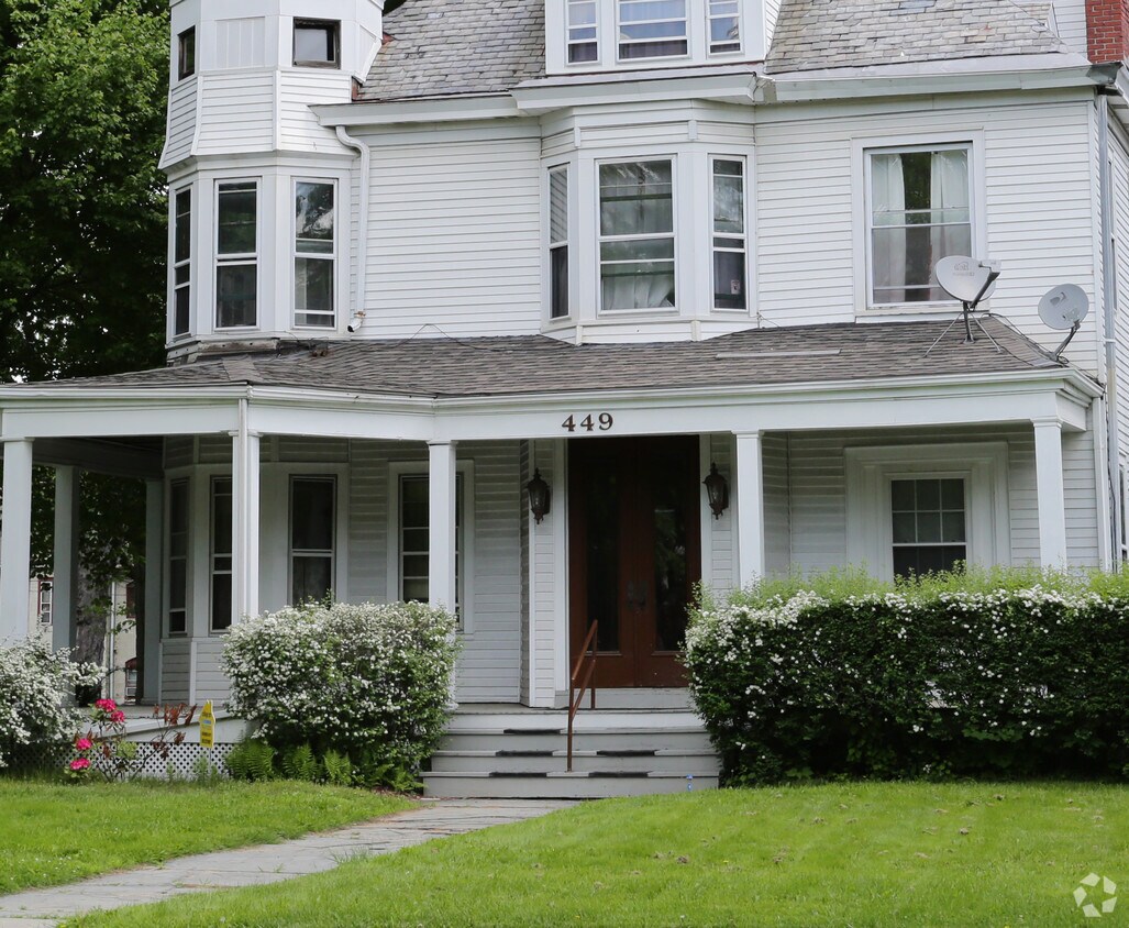 Building Photo - 449 Western Ave