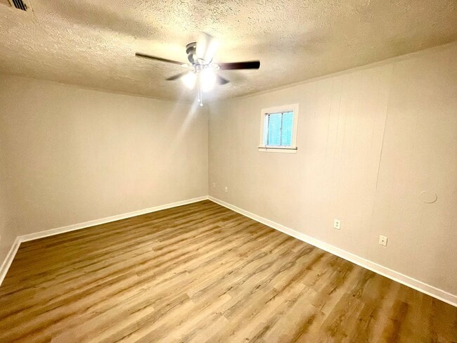 Building Photo - 1 Bed/1 Bath Available in Brandon! 39042