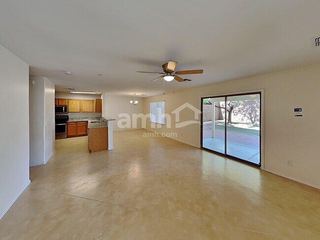 Building Photo - 786 W Cholla Crest Dr