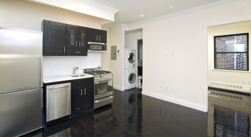 Primary Photo - 450 W 19th St