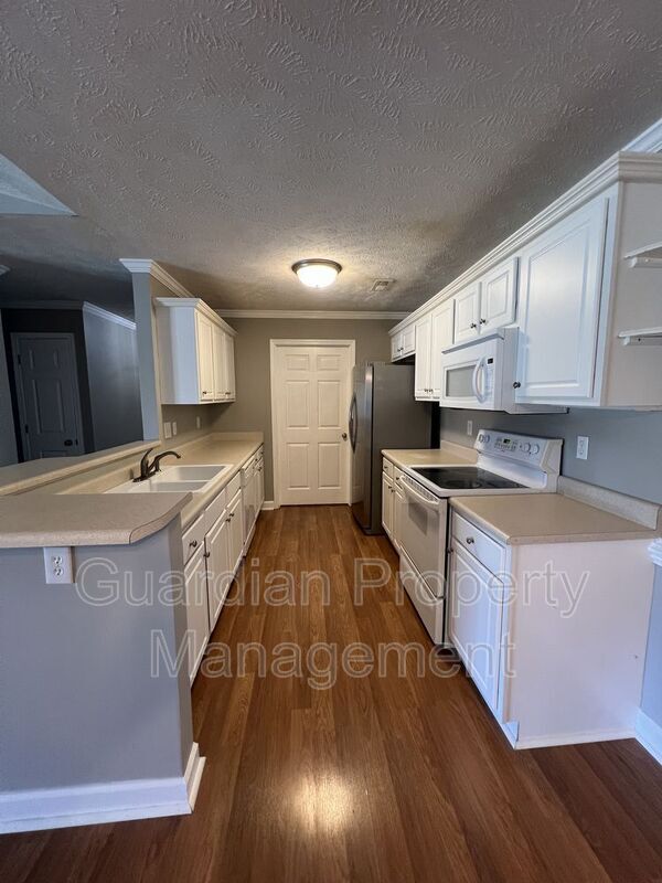 Building Photo - 1731 Renwick Drive