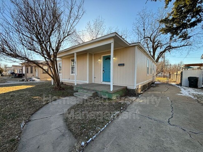 Building Photo - 509 Tinker Dr
