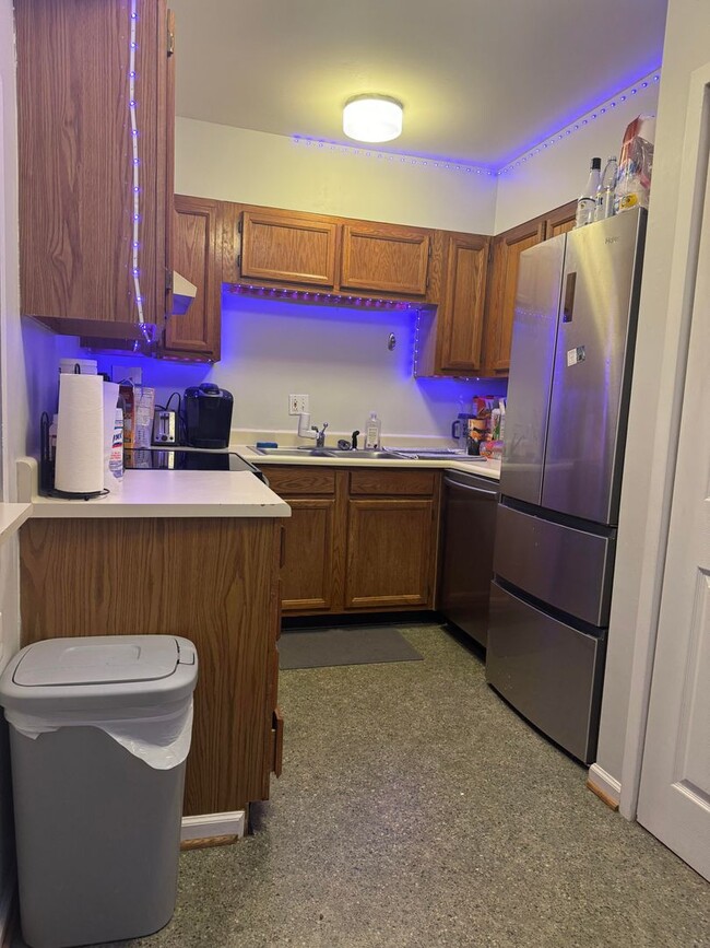 Photo - Great location for $2200/month  - 2bd/1ba with TWO assigned parking spaces (tandem spaces) Apartment
