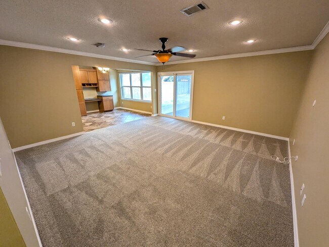 Foto del edificio - 2734 Augustus Rd