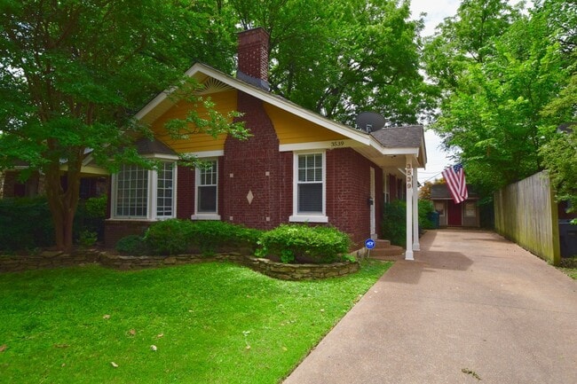 Photo - DARLING charmer with 3 beds and 2 baths near the U of M. House