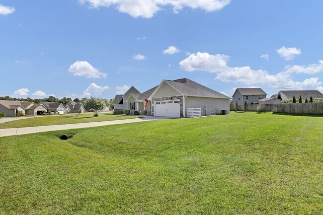 Building Photo - 116 Bridgeport Dr