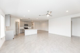 Building Photo - 28902 Yukon River Ct Building Photo - 28902 Yukon River Ct