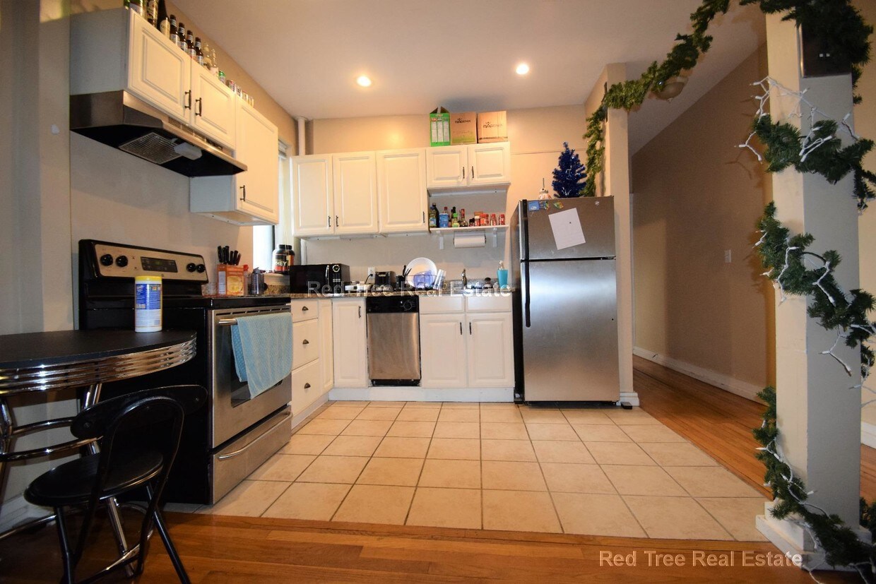 Foto principal - 137 Peterborough St