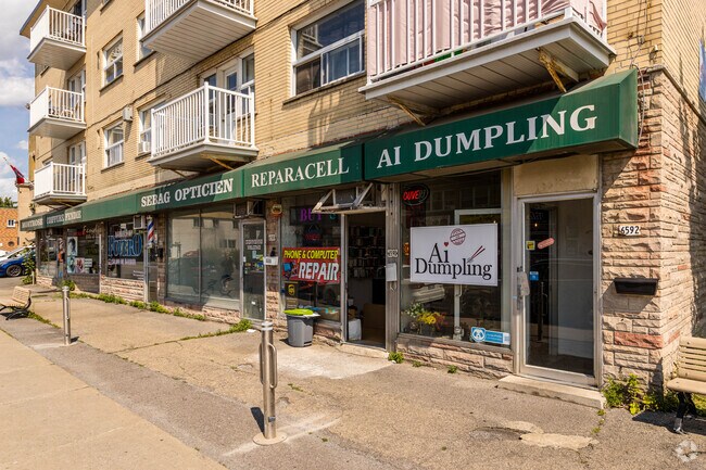 Photo du bâtiment - 6550-6592 Av Somerled