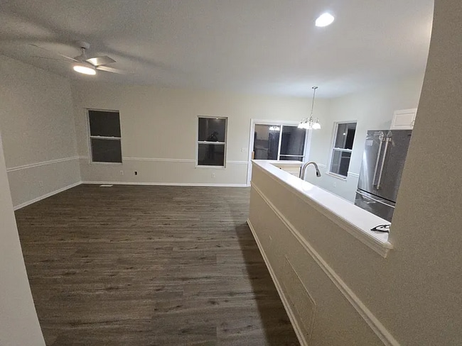 Building Photo - 676 Grove Cir