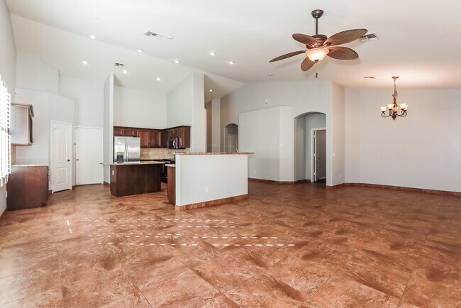 Building Photo - 20960 E Via Del Rancho Rd