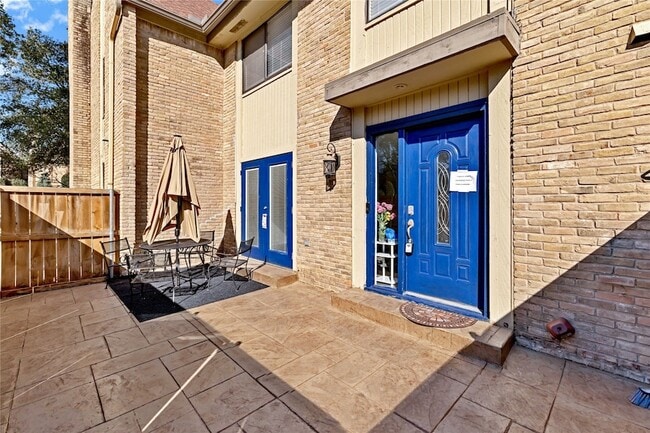 Building Photo - 2640 Custer Pkwy