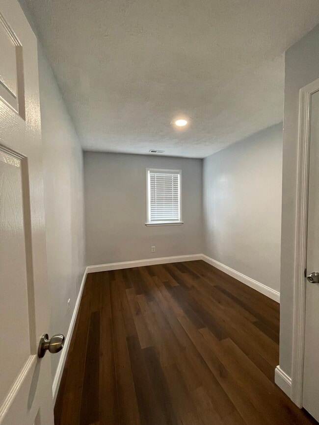 Apt 2 Bedroom 2 - 3706 Dolfield Ave