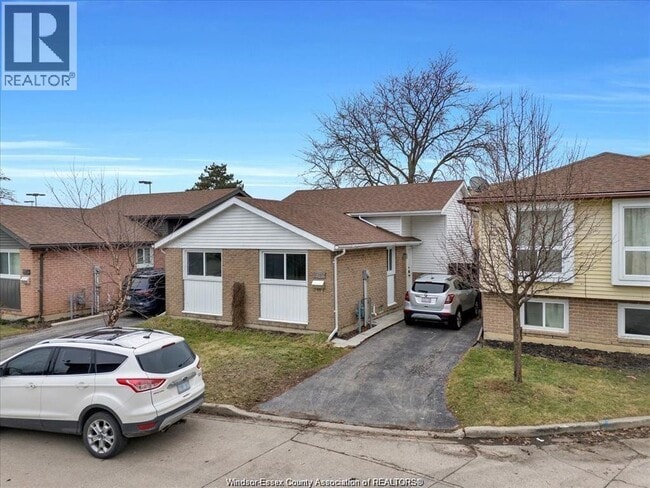 Building Photo - 9940 Forest Glade Ct