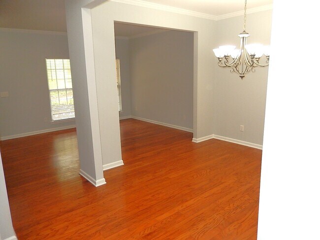 Foto del edificio - 3335 Archdale Dr