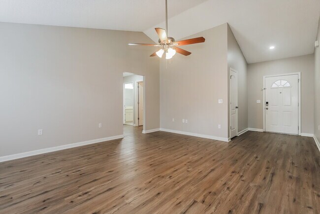 Foto del edificio - 839 Greenbelt Cir