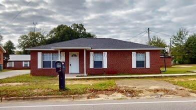 Building Photo - 215 Damascus Rd