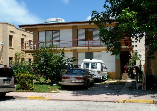 Building Photo - 1565 Drexel Ave