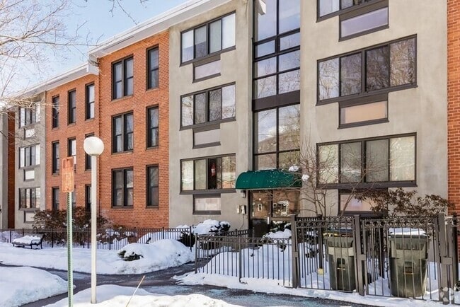 Building Photo - 38 Juniper St