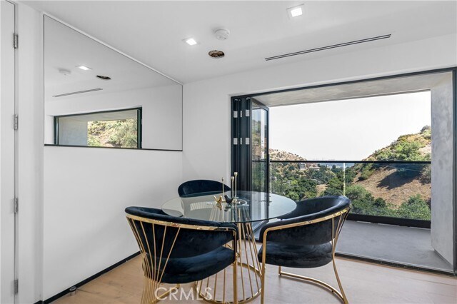 Foto del edificio - 8144 Gould Ave