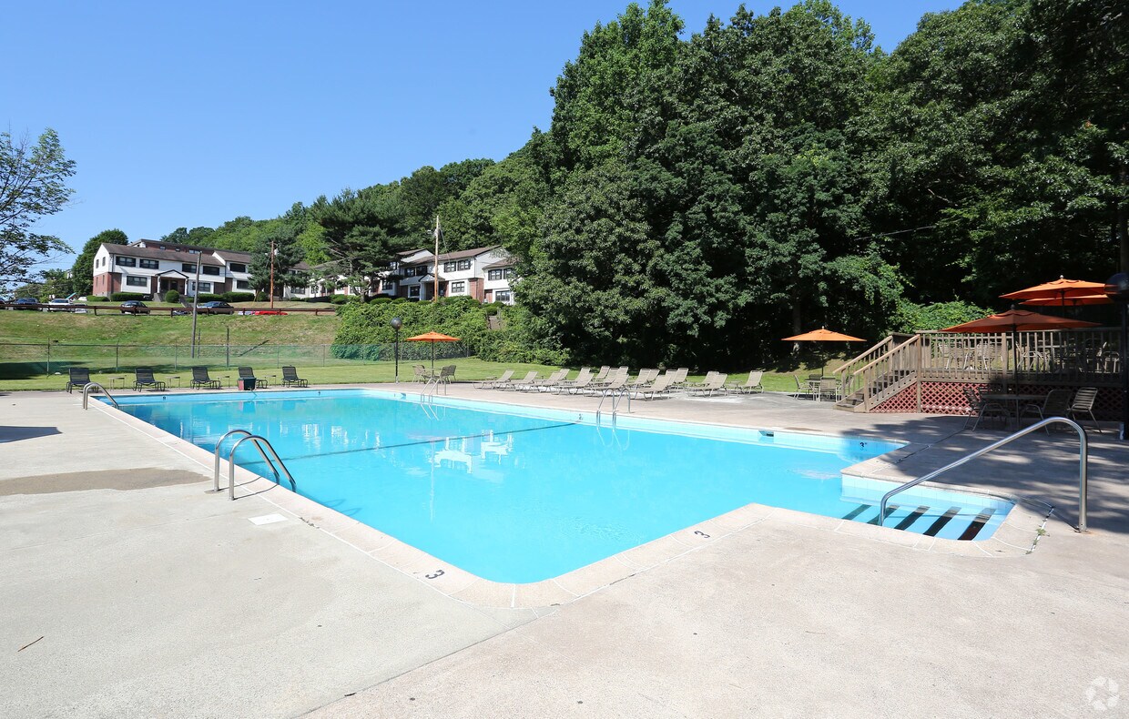 Seramonte Estates Apartments Hamden, CT